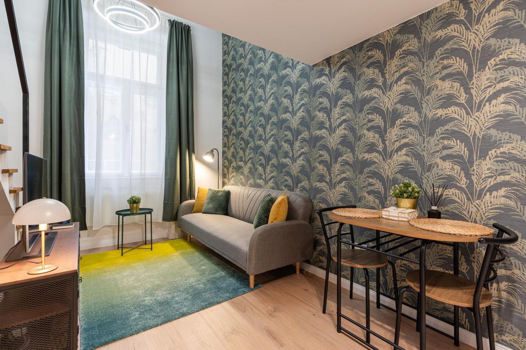 Apple Tree Budapest